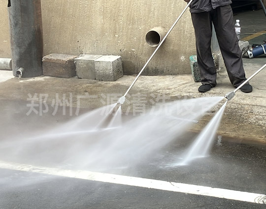 "定制全自动清洗系统在火电厂间冷塔空冷岛清洗中的应用"