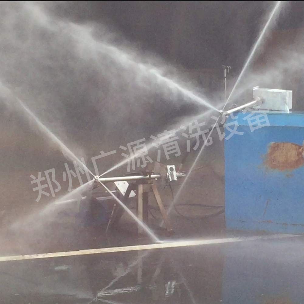 "吨桶全自动清洗系统，深入吨桶无死角清洗"